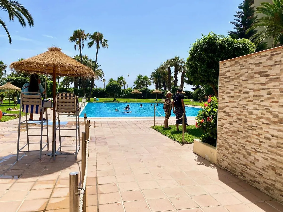 Genial apartamento en 1a Línea de Playa con Piscina Almuñécar 0*,  Espanha