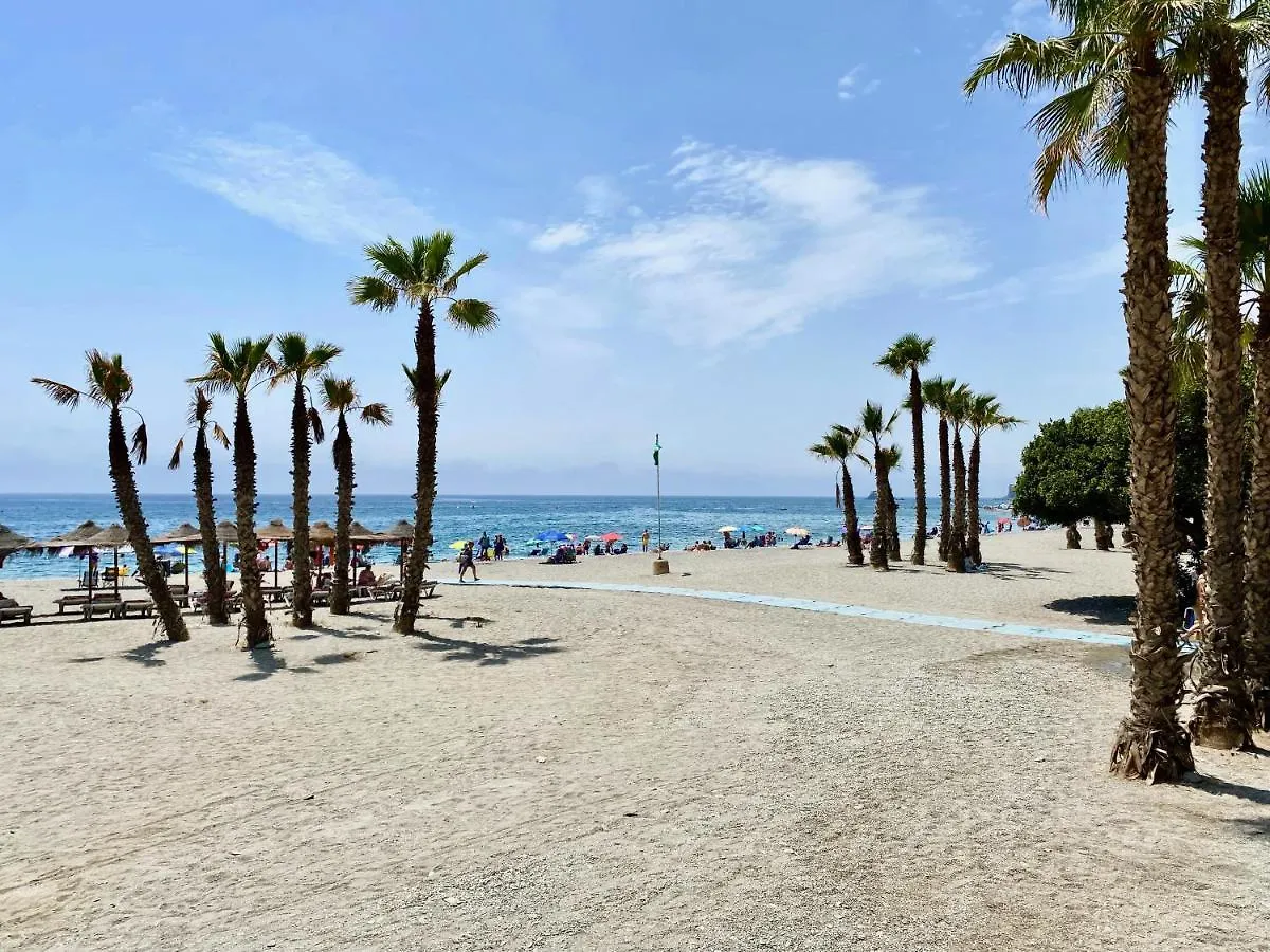 Genial apartamento en 1a Línea de Playa con Piscina Almuñécar
