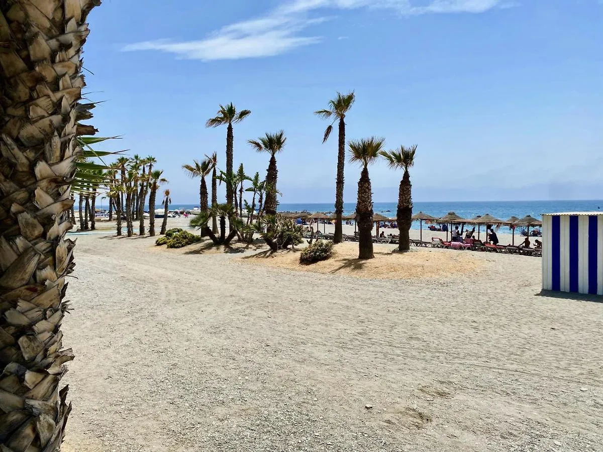 Genial apartamento en 1a Línea de Playa con Piscina Almuñécar