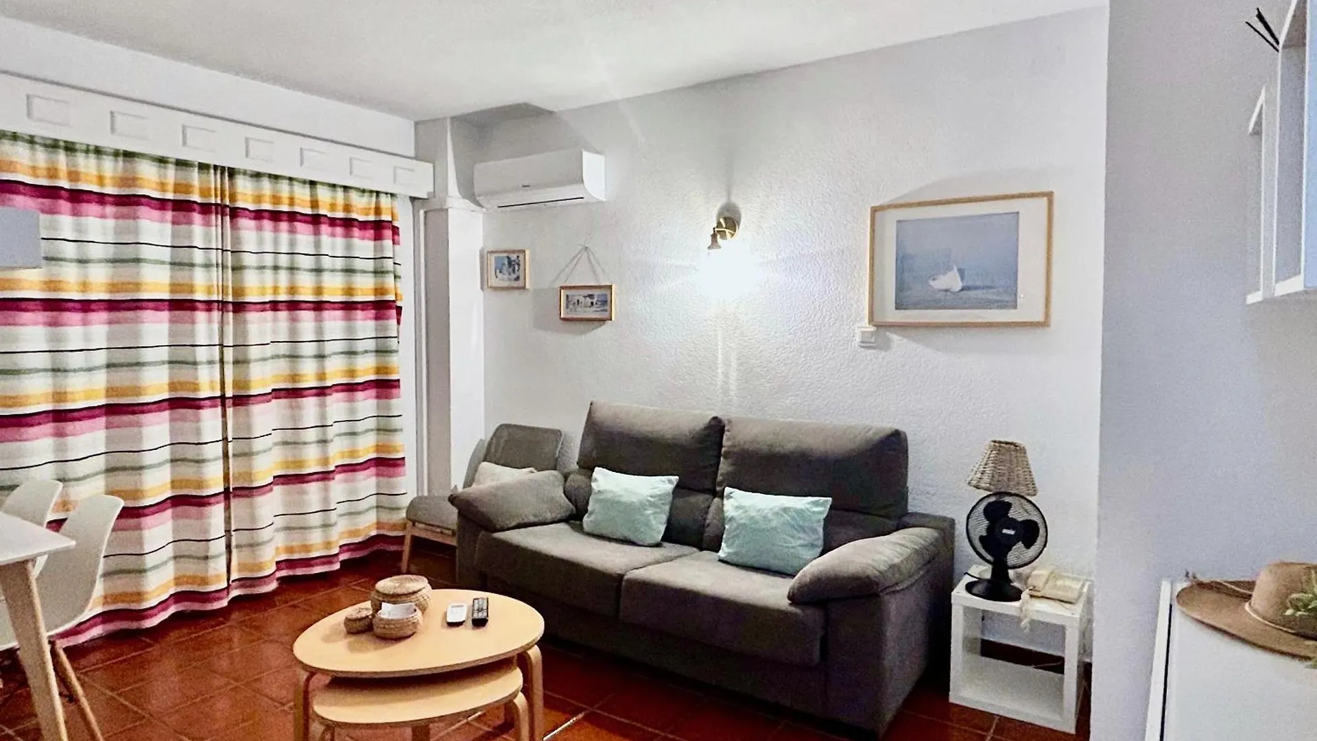 Genial apartamento en 1a Línea de Playa con Piscina Almuñécar